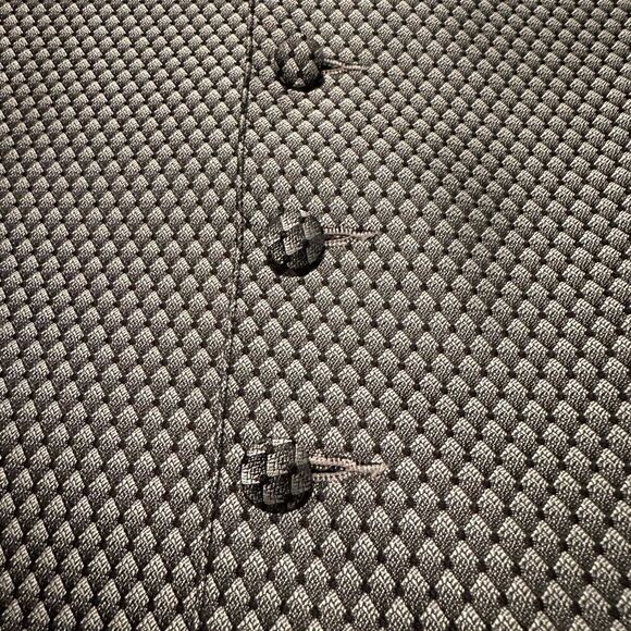 Perry Ellis silver “scale” design Med-L - excellent used condition - Picture 6 of 6